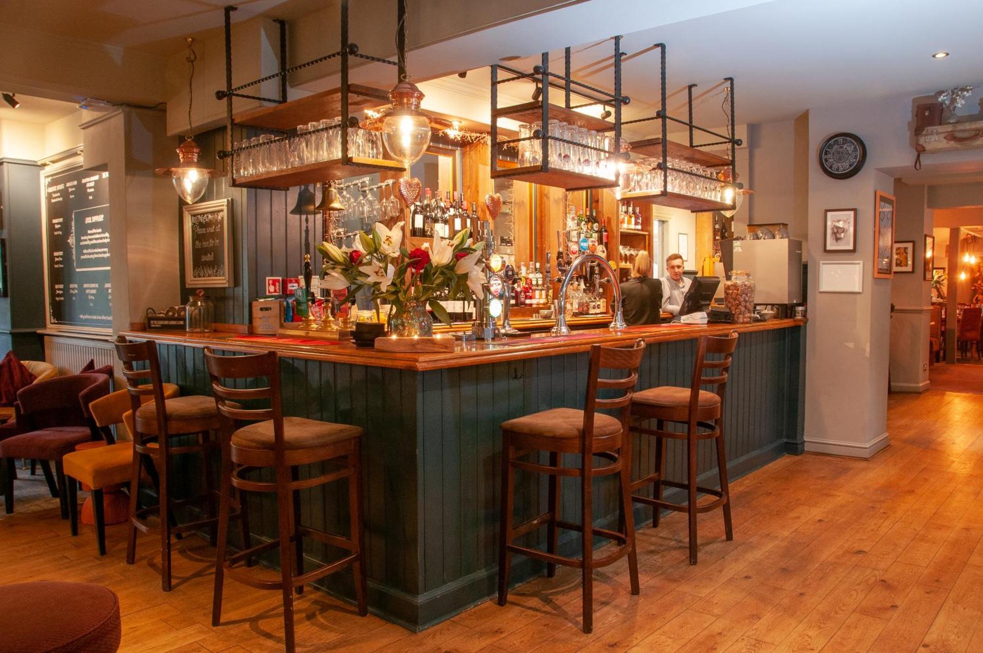 The Cowdray Arms Bed & Breakfast Worth  Exterior foto
